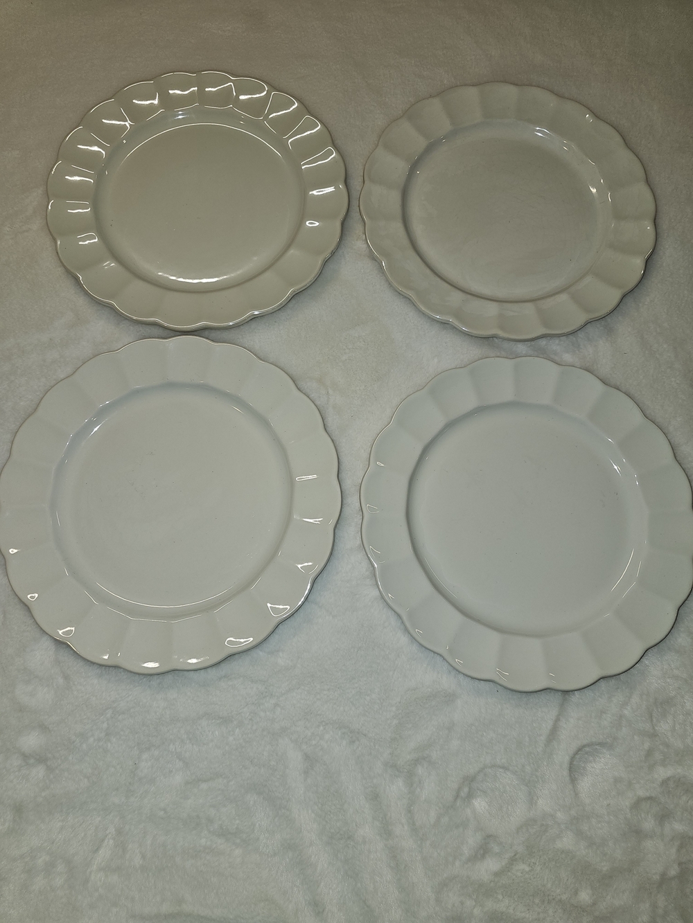 The Pioneer Woman Scalloped LUSTER Ceramic Dinner Plates - Set of 4